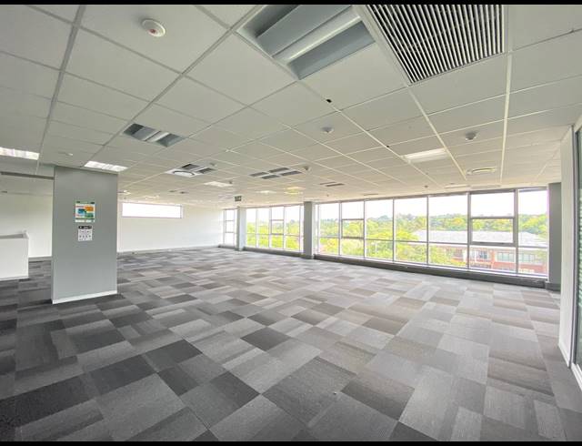 452M² OFFICE TO LET IN FOURWAYS